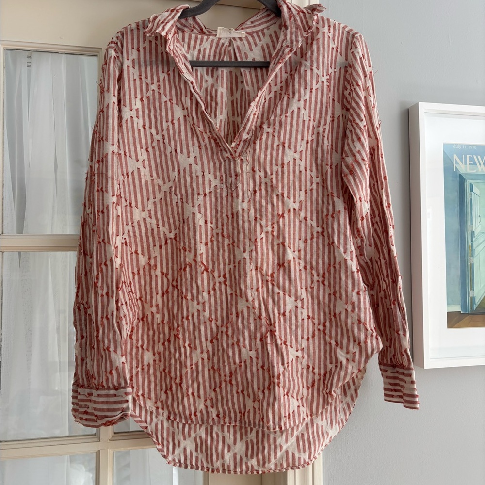 Lou & Grey Red and White Patterned Button Down Shirt